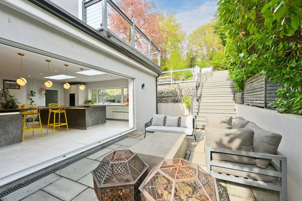 Additional image 24 of 5 bed detached house for saleDrakes Close, Esher, Surrey KT10