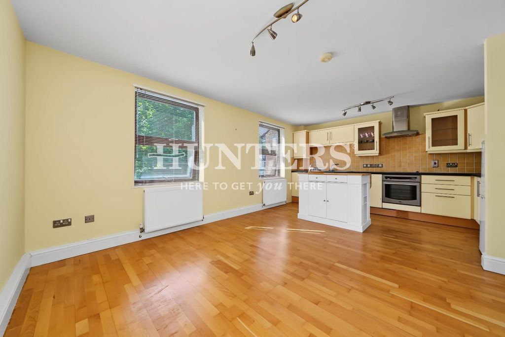 Property photo 1 of 13 Flat 4, 5 Cavendish Road Nw6 7Xt-5.Jpg