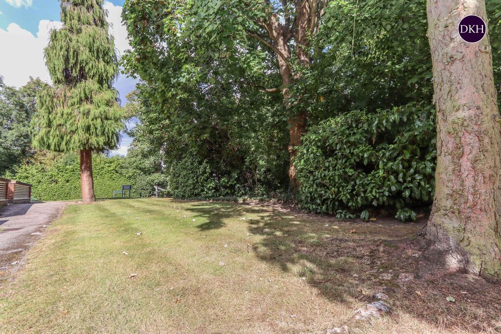 Property photo 2 of 2 Picture No. 01