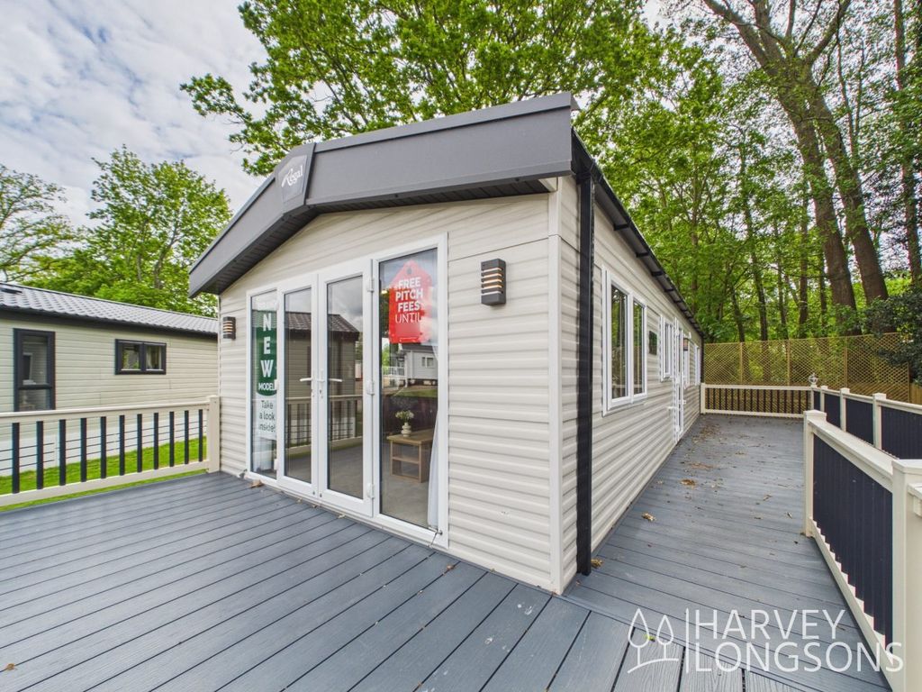 Property photo 1 of 17 Regal Hemsworth Holiday Home Exterior With Wraparound Decking
