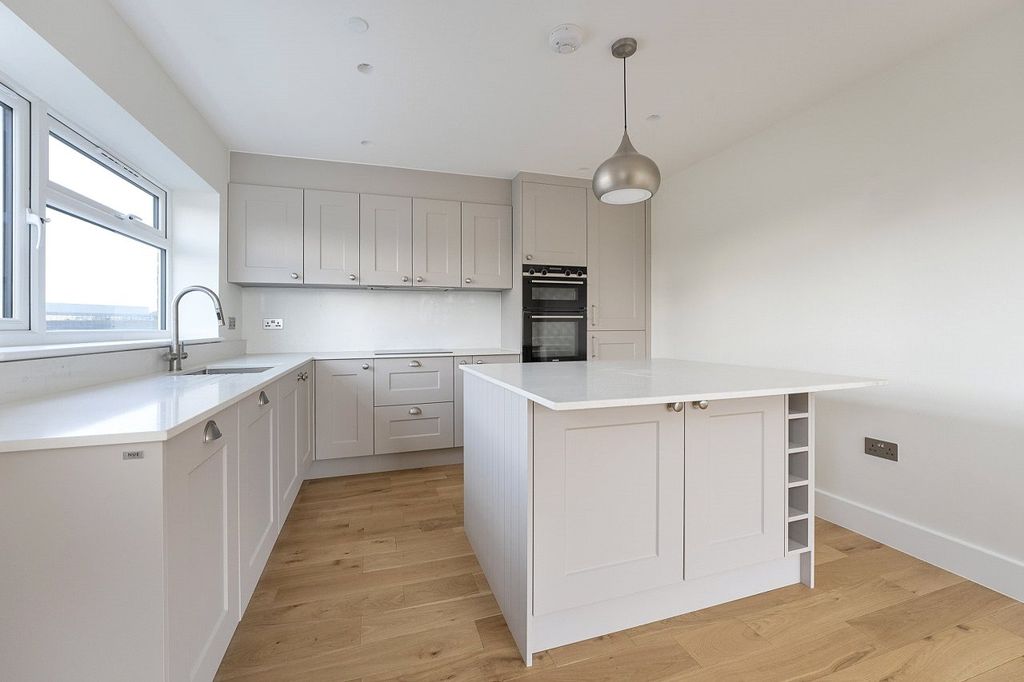 Property photo 3 of 30 Picture No. 03