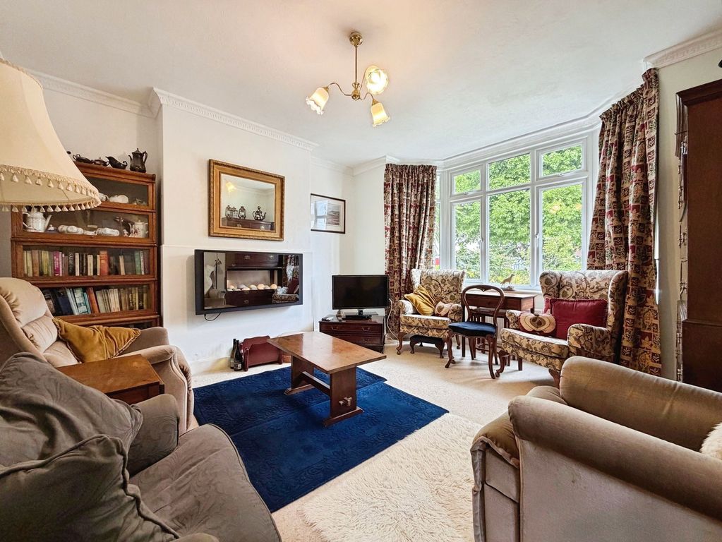 Property photo 2 of 23