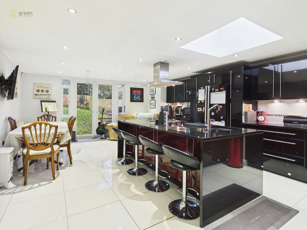 Property photo 3 of 67 Cam05459G0Pr0107Still058