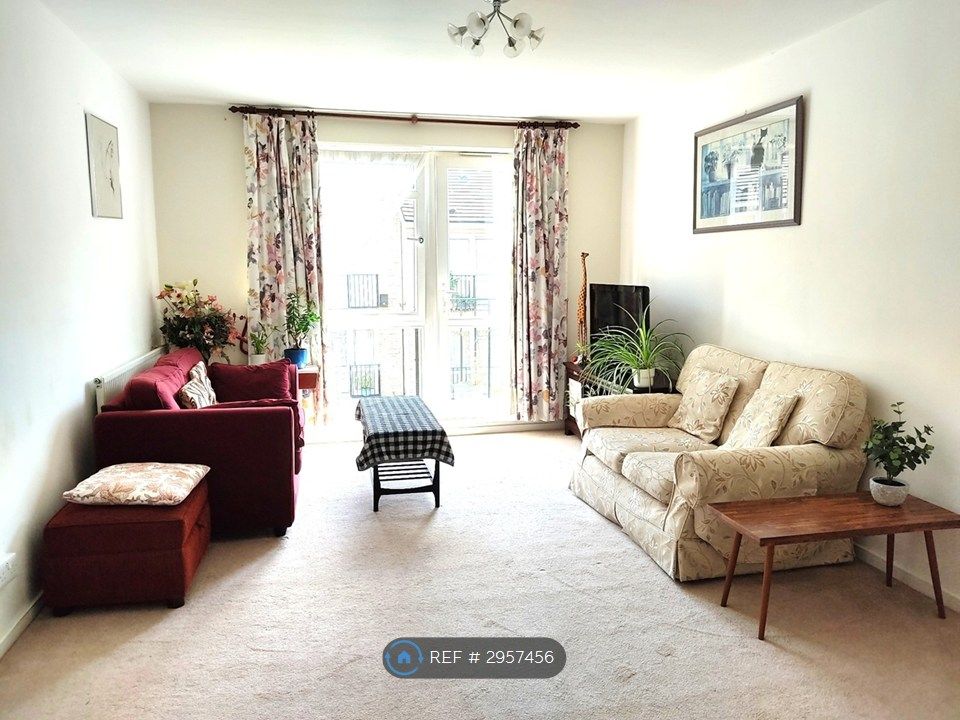 Property photo 2 of 6 7.9 m x 3.5 m Lounge Sofas And Juliette Balcony