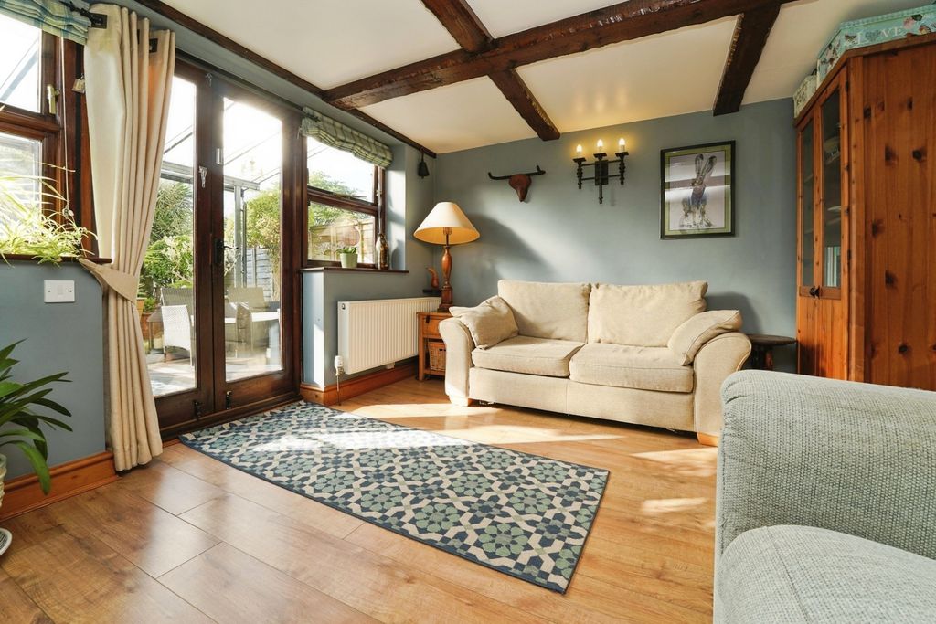 Property photo 3 of 28 Pbox-Img.Jpg