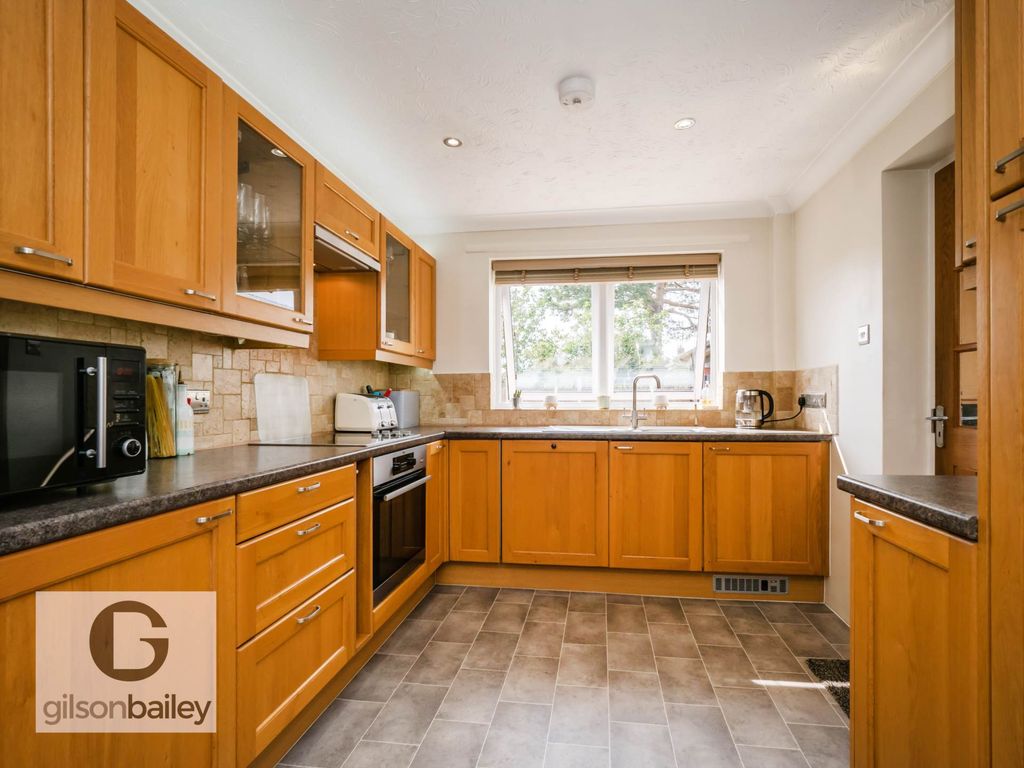 Property photo 2 of 25