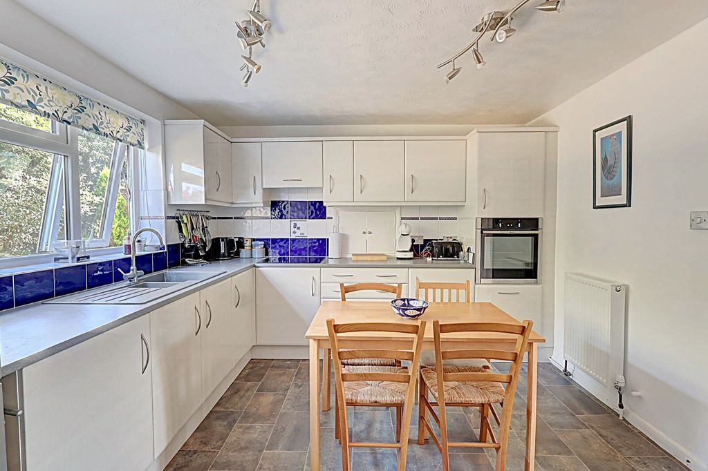 Property photo 3 of 14 Picture No. 05