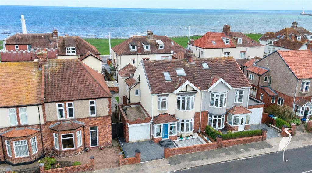 Property photo 1 of 44