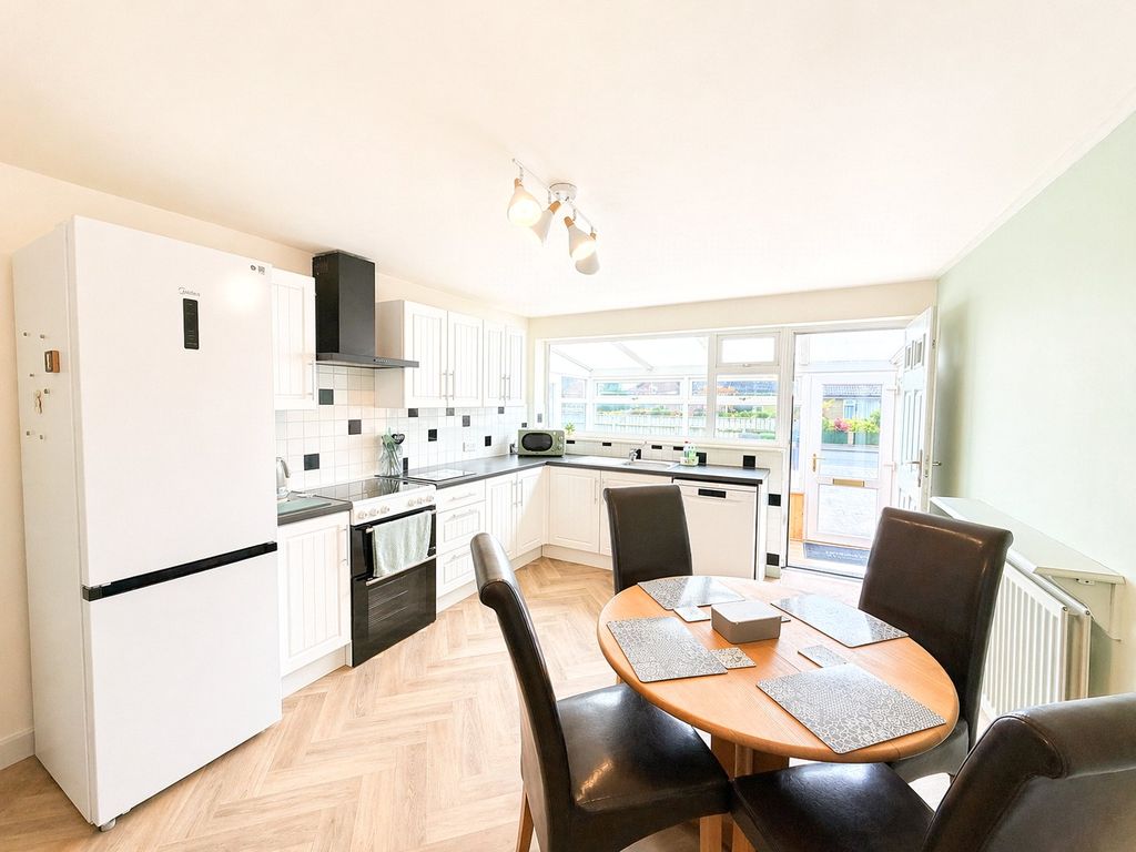 Property photo 2 of 16 Picture No. 09