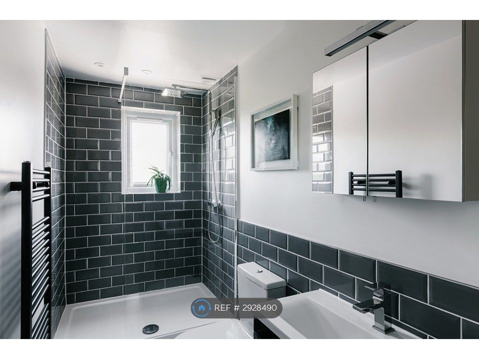 Property photo 3 of 8 Bathroom