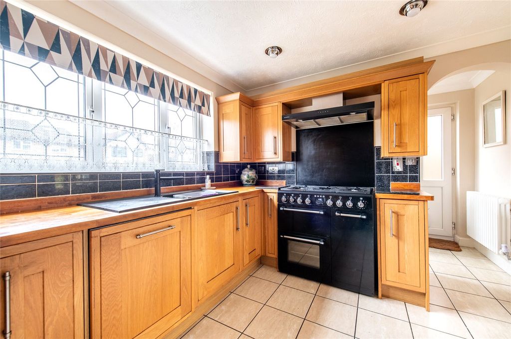 Property photo 3 of 34 Picture 3