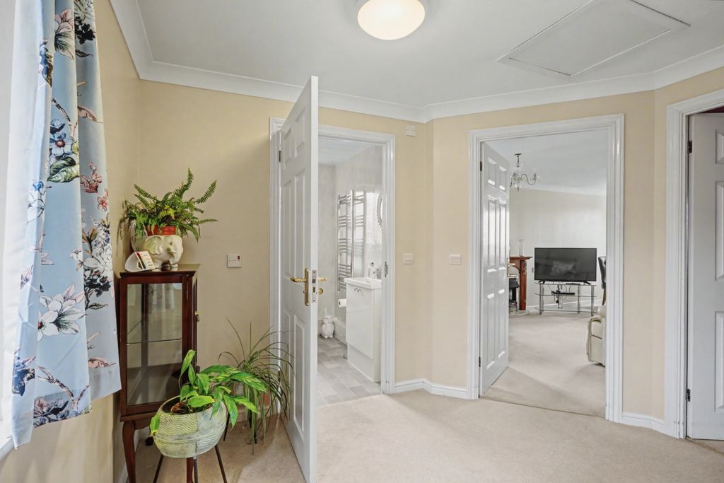 Property photo 3 of 14 4763306