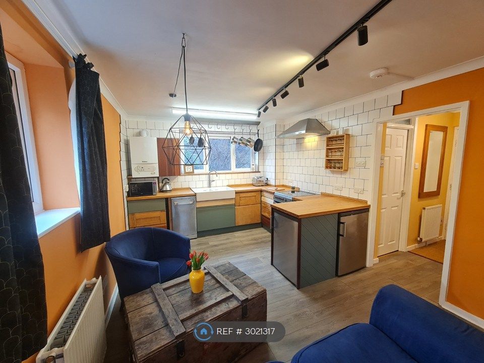 Property photo 1 of 15 Kitchen / Living Area