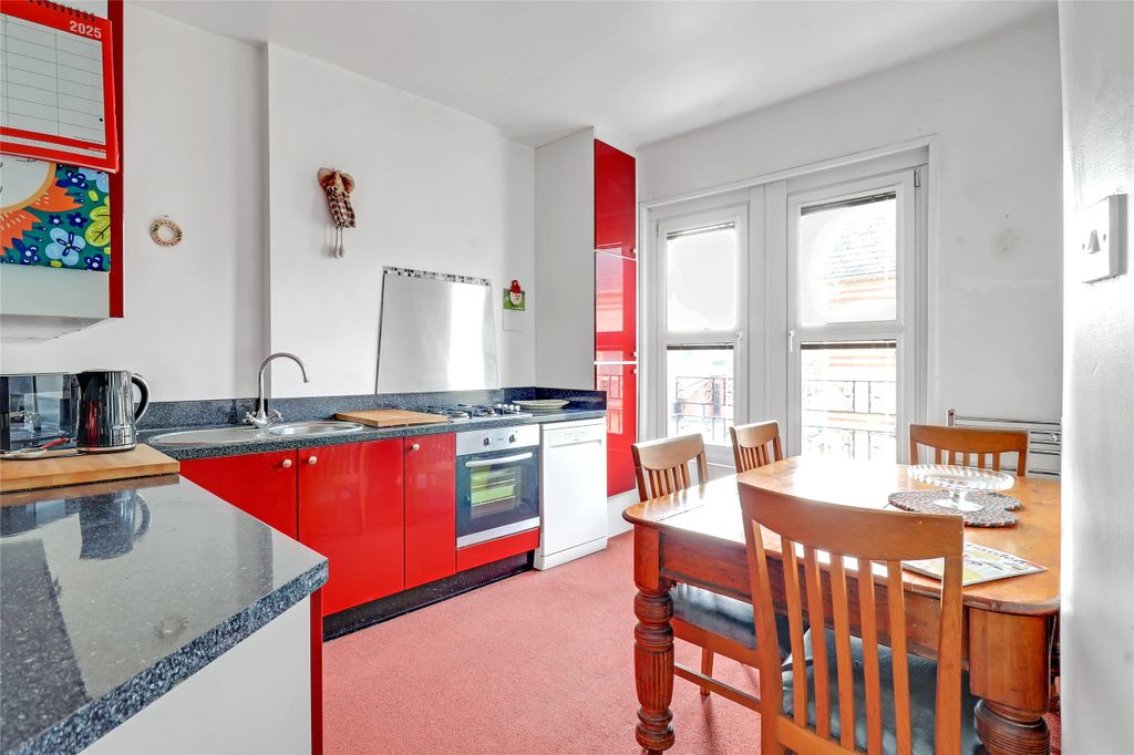 Property photo 2 of 13 2 - Picture No. 14