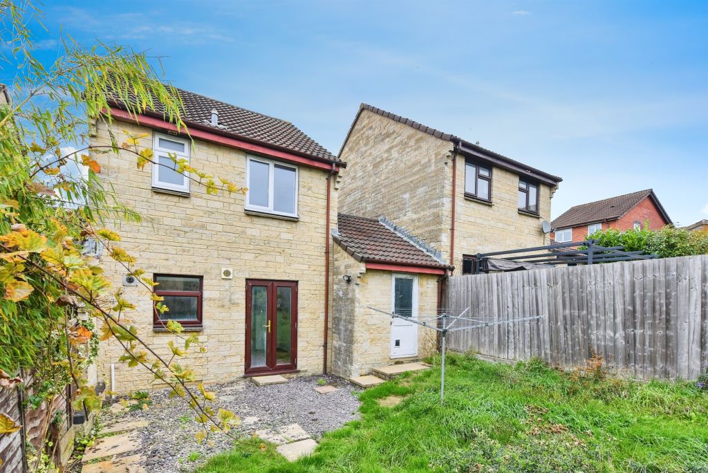 Property photo 2 of 17