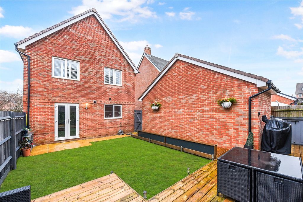 Additional image 10 of 4 bed detached house for saleForesters Drive, Liphook, Hampshire GU30