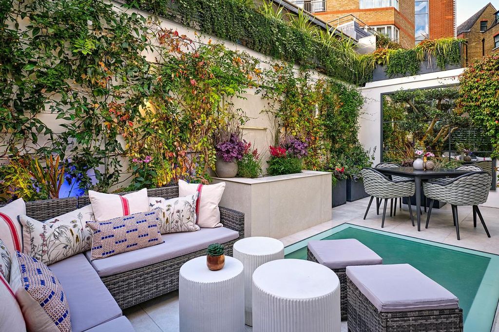 Property photo 2 of 59 132.Jpeg