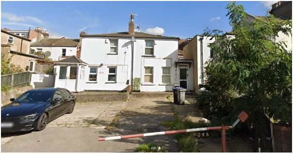 Property photo 1 of 10 Front Of Building And Drive