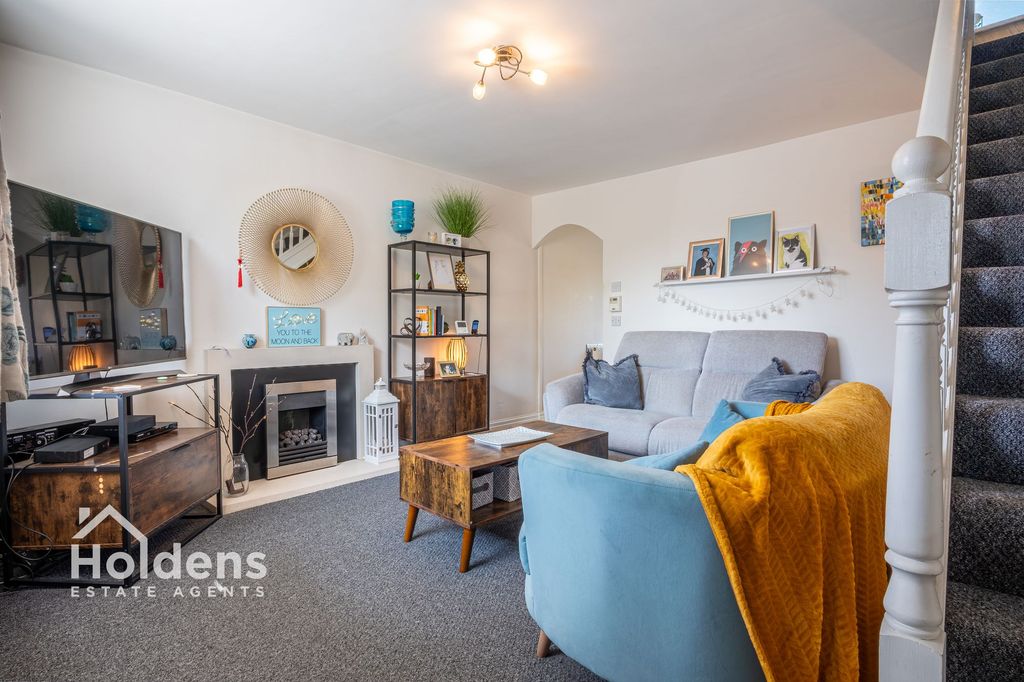 Property photo 2 of 16