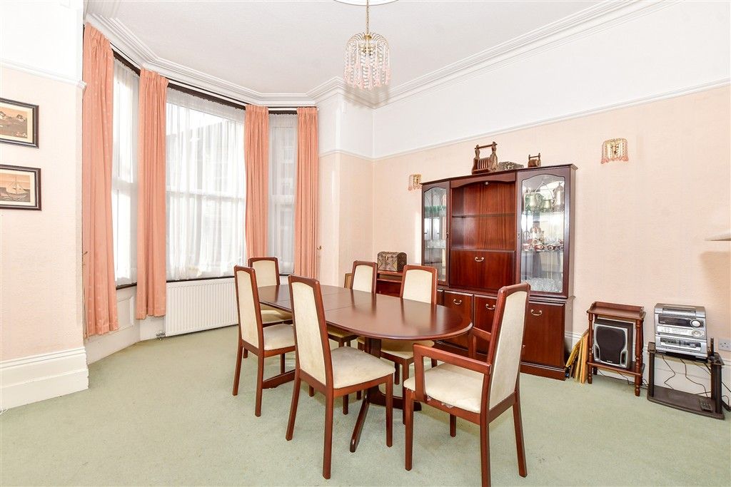 Property photo 2 of 11 Dining Room