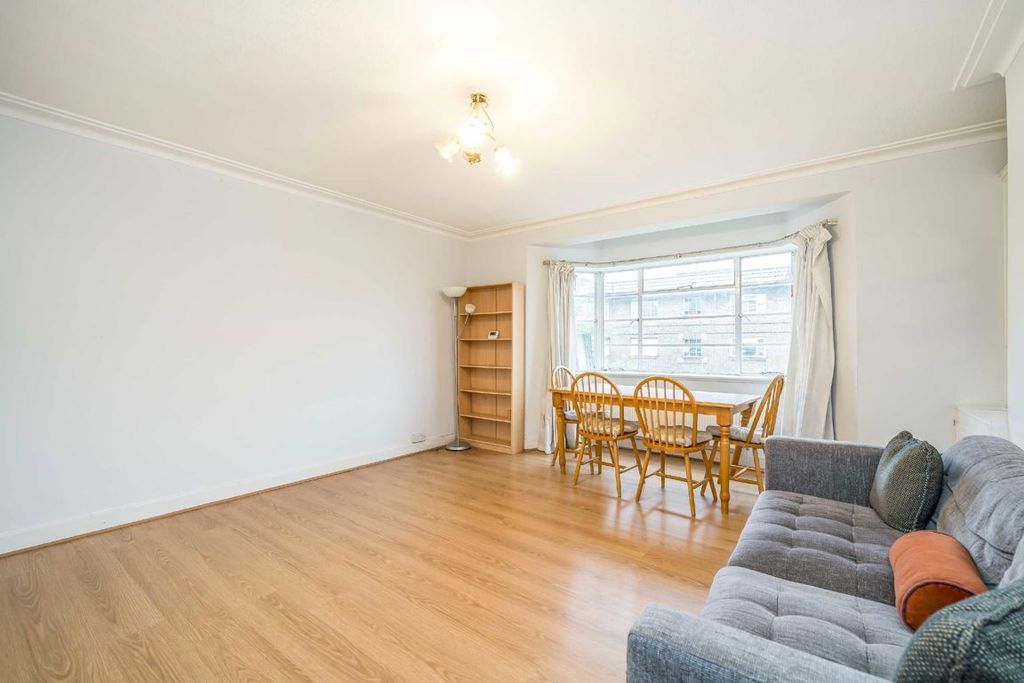 Property photo 3 of 4