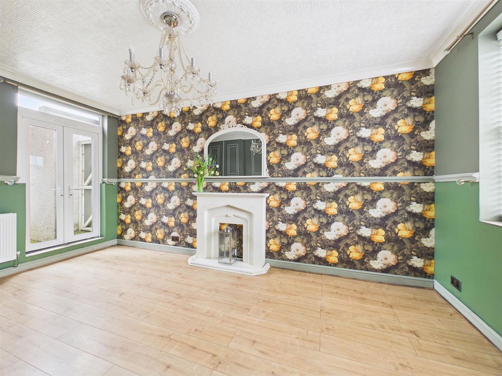 Property photo 2 of 23 Cam04118G0-Pr0037-Still001.Jpg