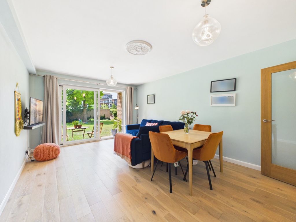 Property photo 3 of 12 4997395