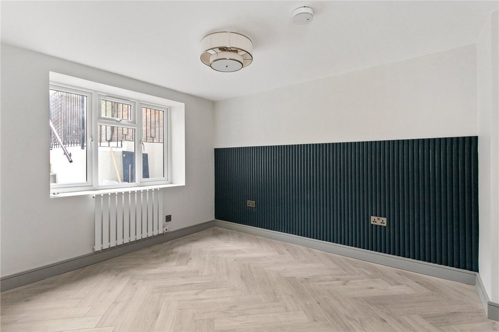 Property photo 2 of 12 Picture No. 05