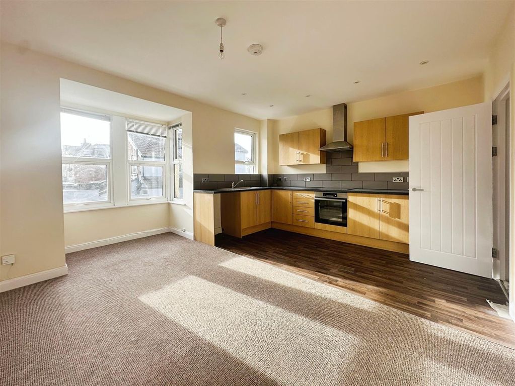 Property photo 1 of 6 Bbdef4Ad-Img_1402.Jpg