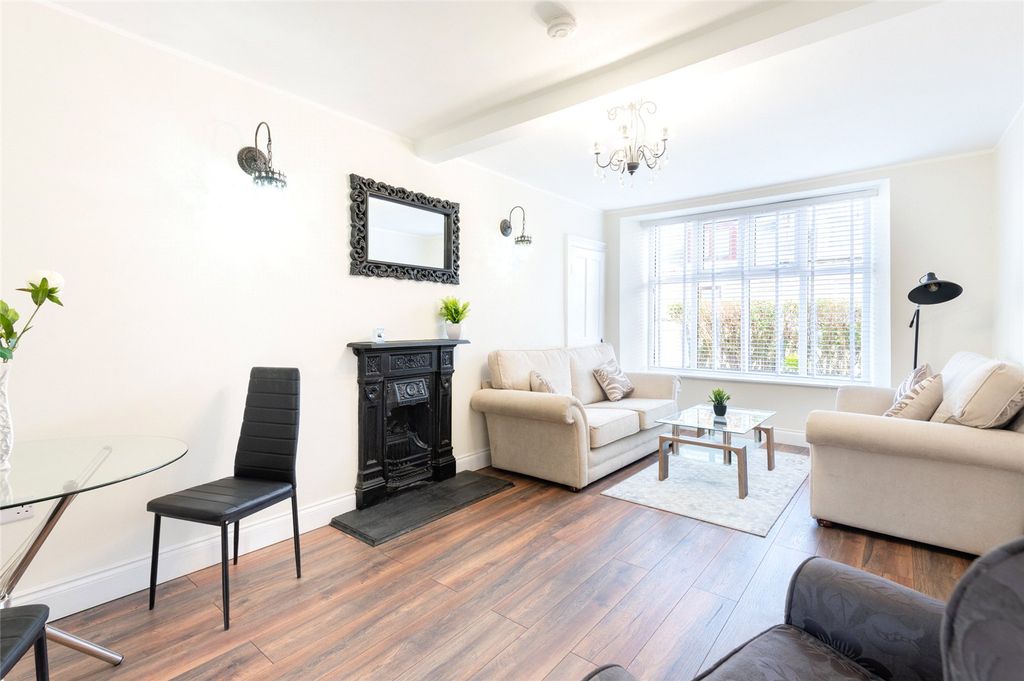 Property photo 3 of 44 Picture 3