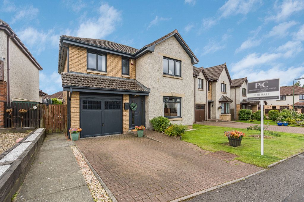 Property photo 1 of 43 5236820