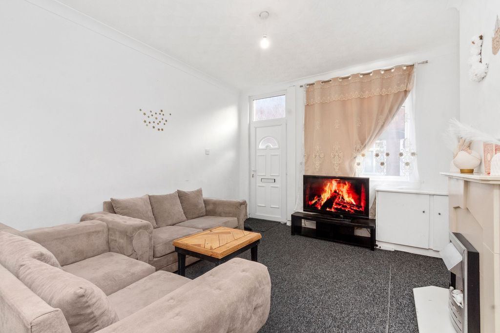 Property photo 2 of 16