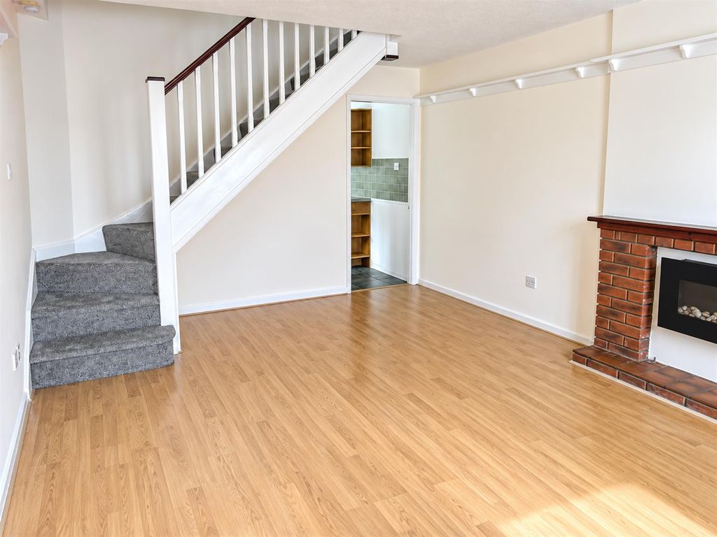 Property photo 2 of 7 Lounge Heather Close.Png