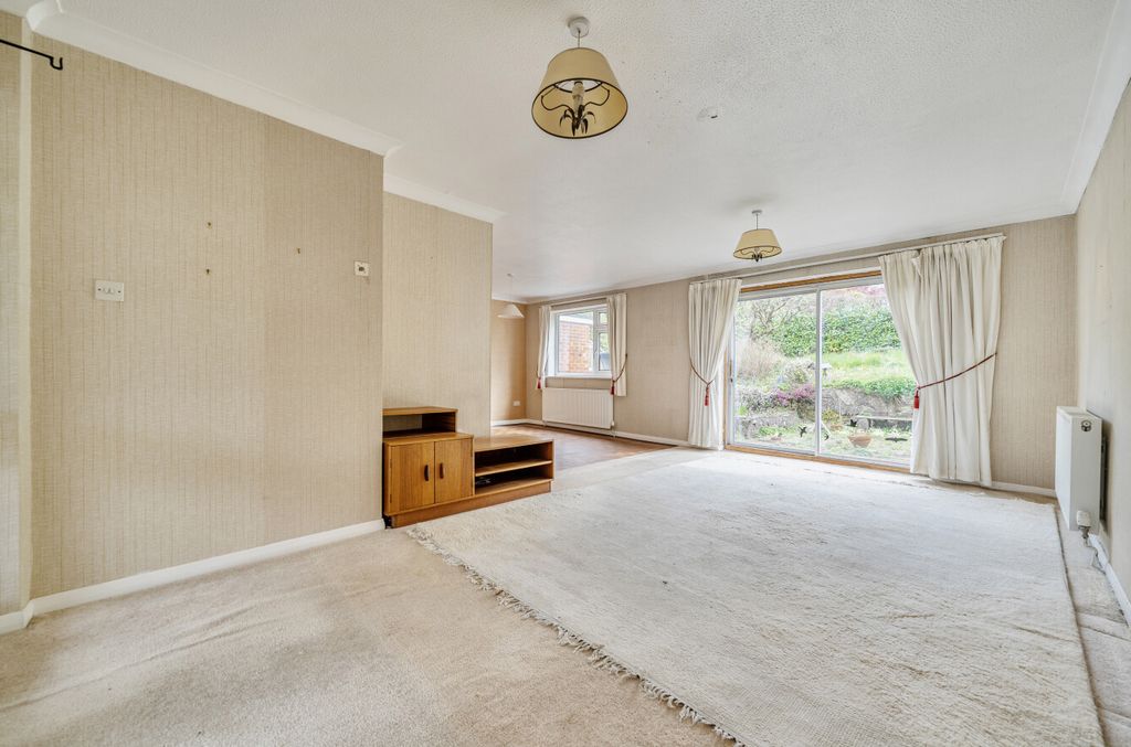 Property photo 2 of 14 1437344-8-69d7B88...