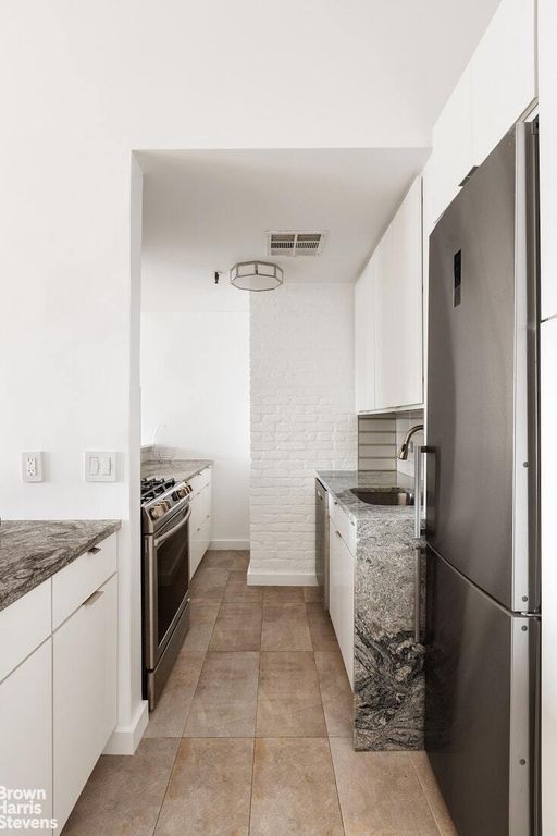 Property photo 3 of 8 <Alttext/>