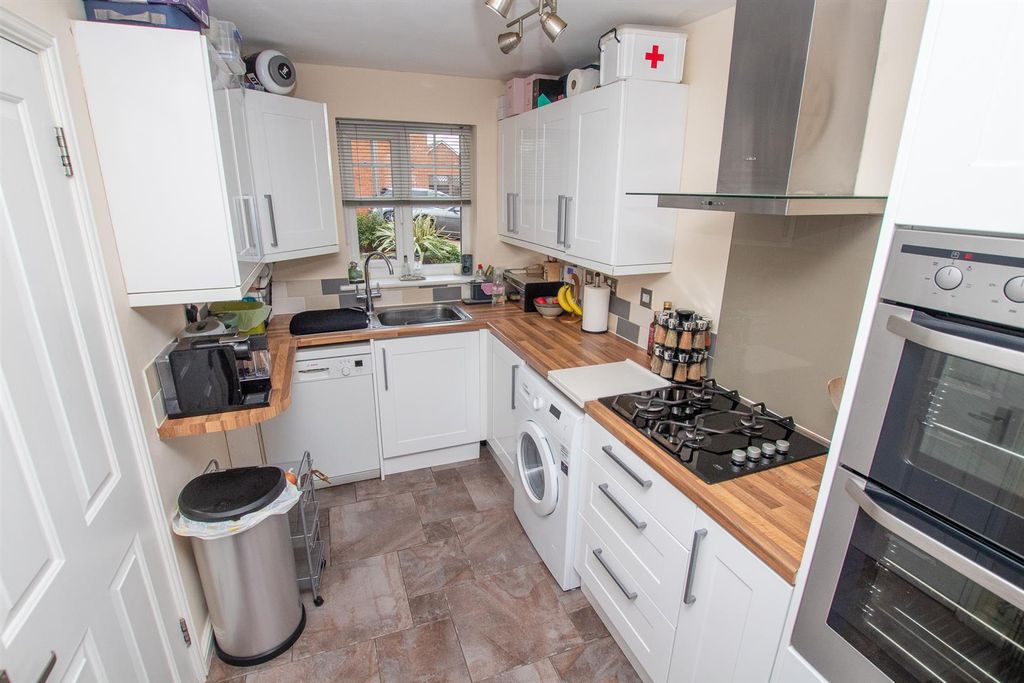 Property photo 3 of 13