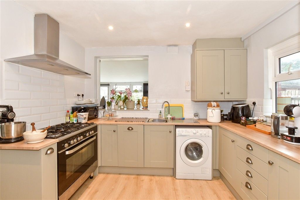 Property photo 2 of 12 Kitchen