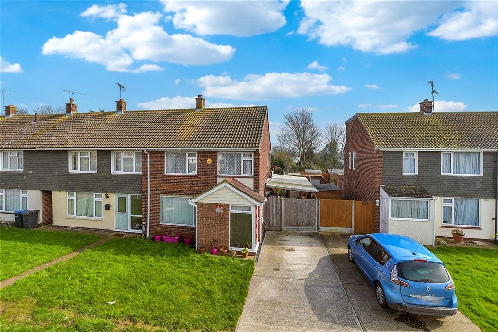 Property photo 2 of 14 Web