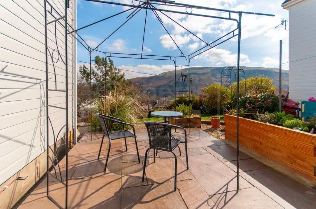 Property photo 3 of 29 Patio