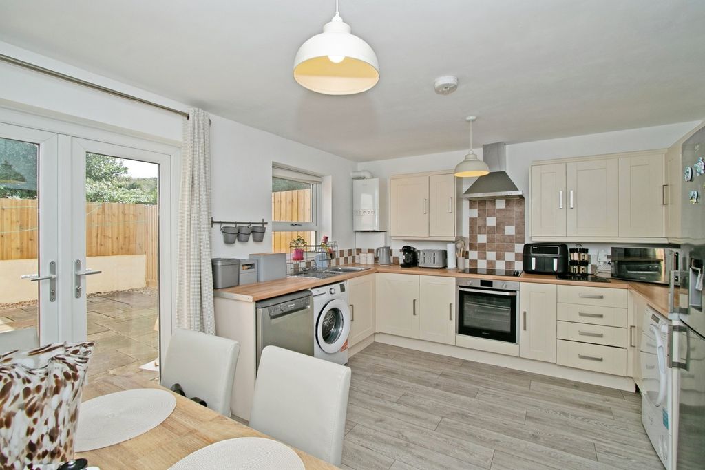 Property photo 2 of 26 Pbox-Img.Jpg