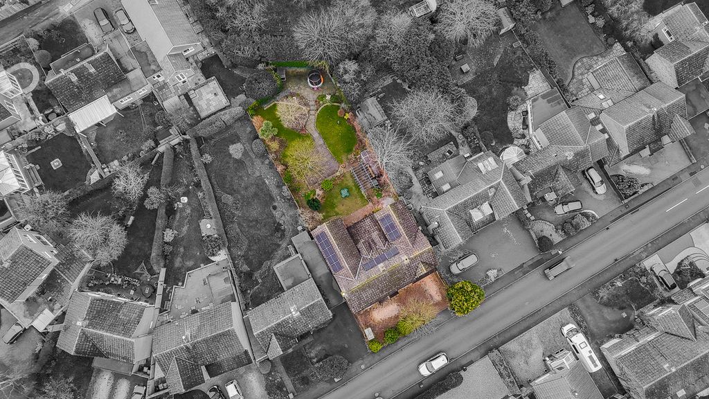 Property photo 2 of 41