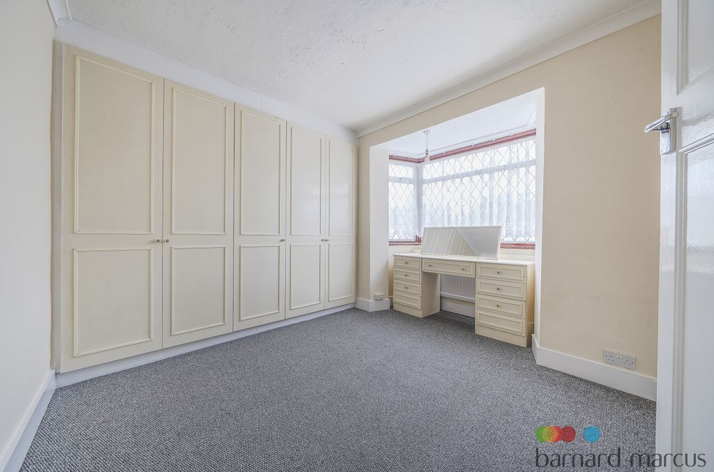 Property photo 3 of 16 Exterior