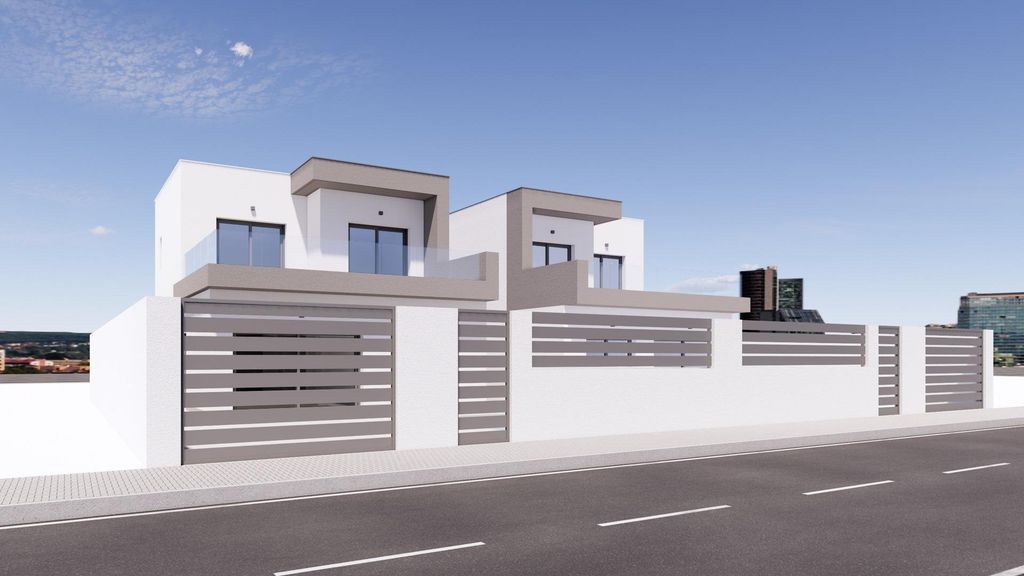 Property photo 3 of 42