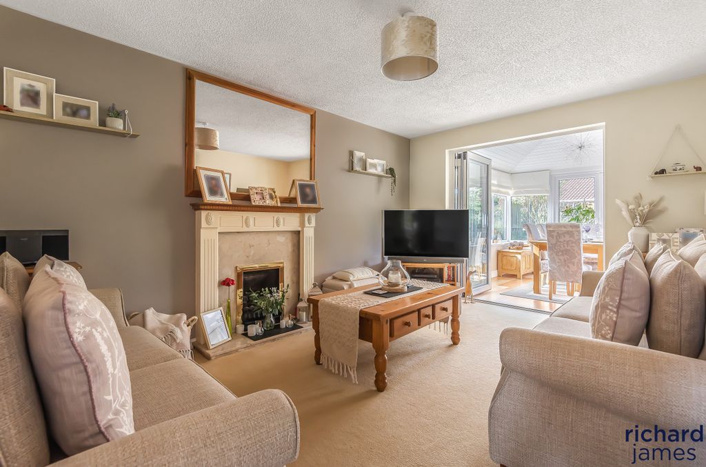 Property photo 3 of 19 3765E933-F65B-43B...