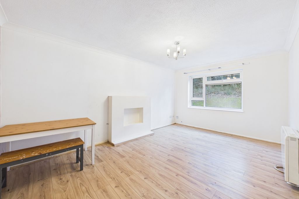 Property photo 2 of 10 Living Room