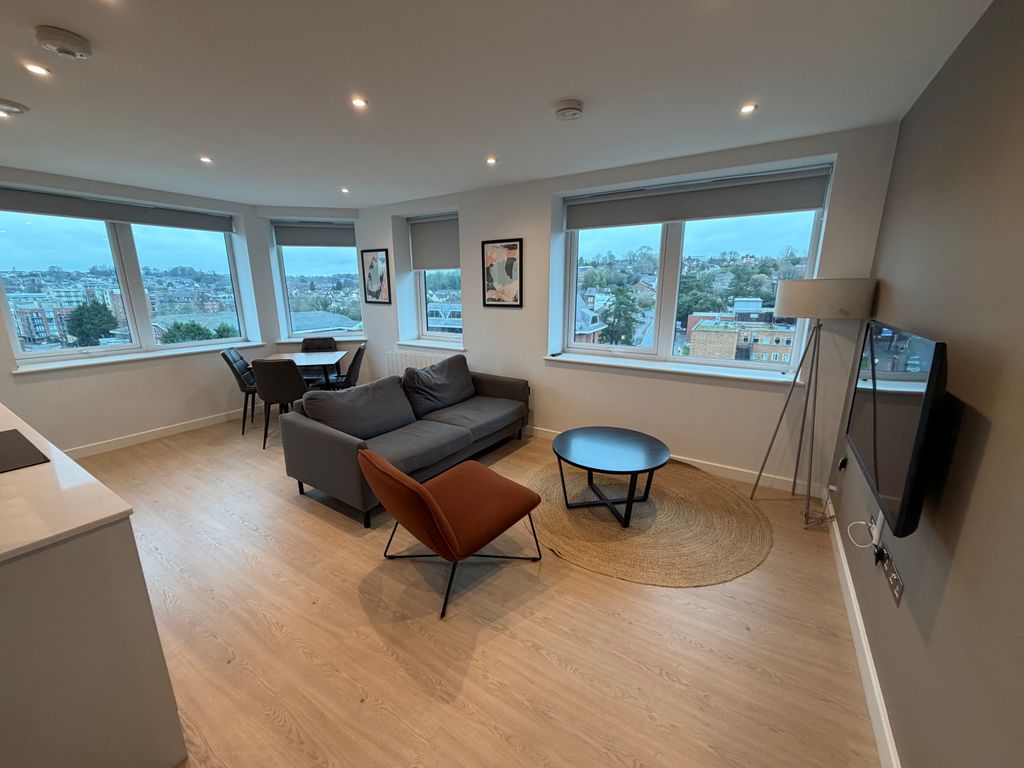 Property photo 1 of 17 Living Room