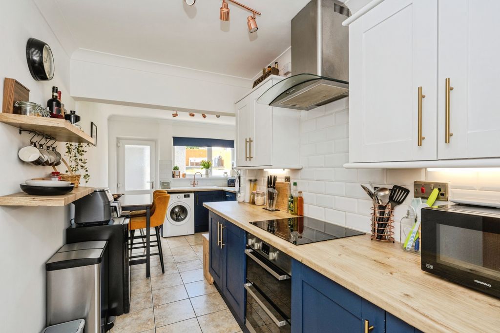 Property photo 2 of 15