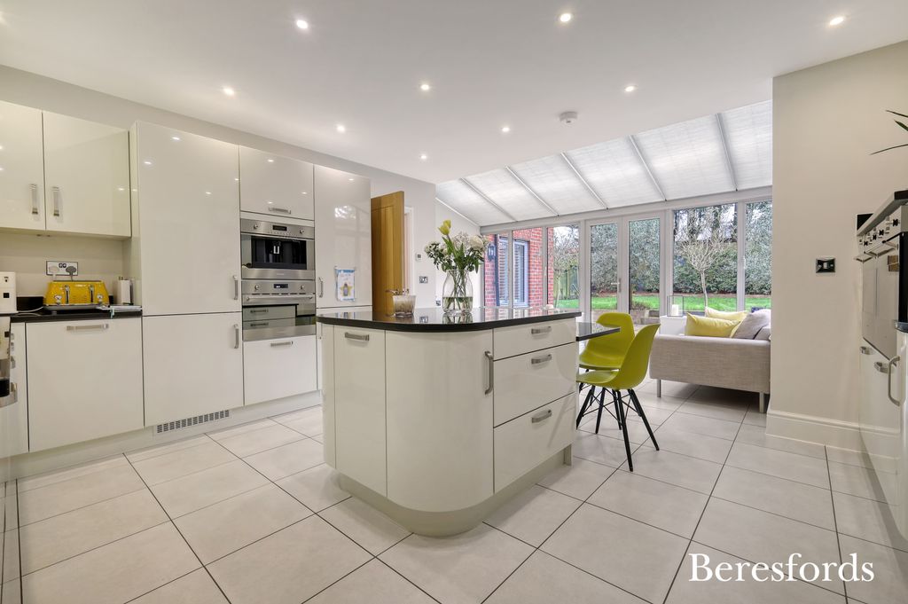 Property photo 2 of 17 Picture No. 13