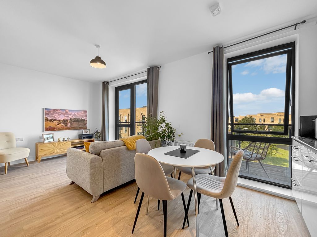 Property photo 2 of 19 120A5d97A3Fdbbfe532B512E6704c8E5E791801c