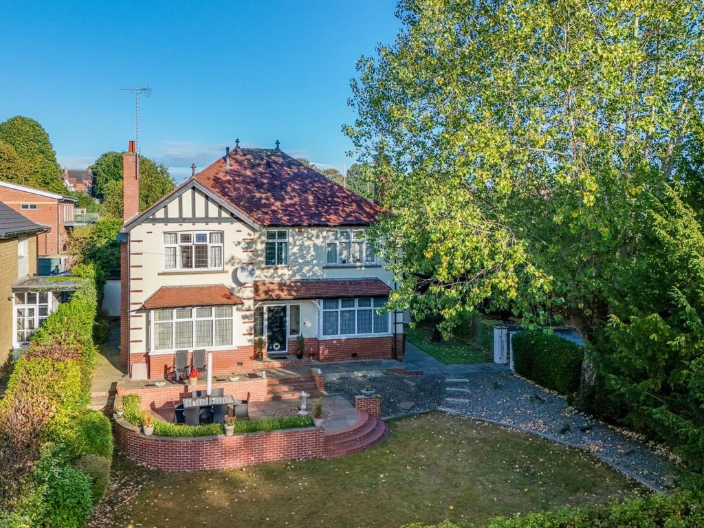 Property photo 1 of 24